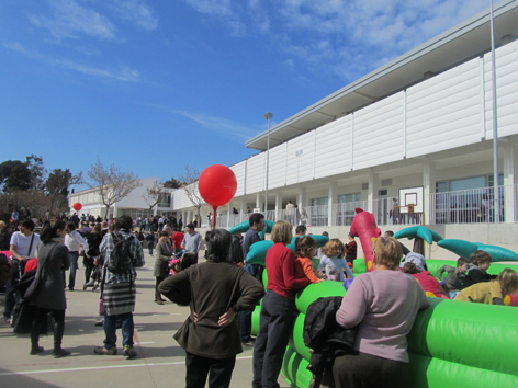 Festa de celebraci� de l'ampliaci� de l'Escola Fabra