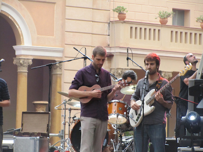 Concert de Manel al Passeig del Jardins de Cal Marqu�s. 2 de juliol de 2011