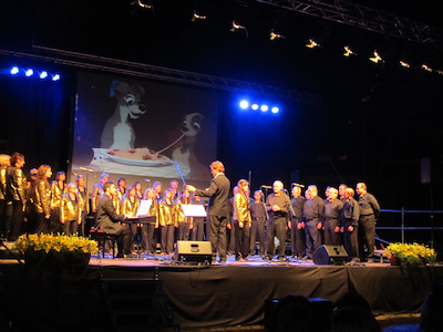 Concert Polif�nica Joia d'Alella al parc de Can Sors. 9 de juliol de 2011