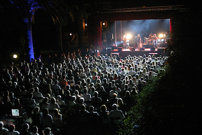 Concert de Manel al Passeig del Jardins de Cal Marqu�s. 2 de juliol de 2011