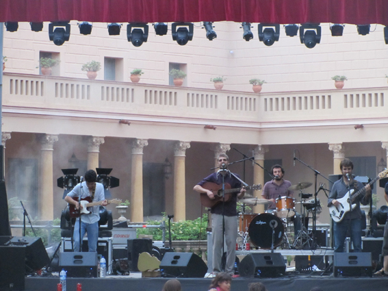 Concert de Manel al Passeig del Jardins de Cal Marqu�s. 2 de juliol de 2011