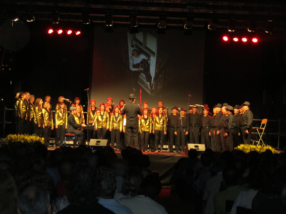 Concert Polif�nica Joia d'Alella al parc de Can Sors. 9 de juliol de 2011