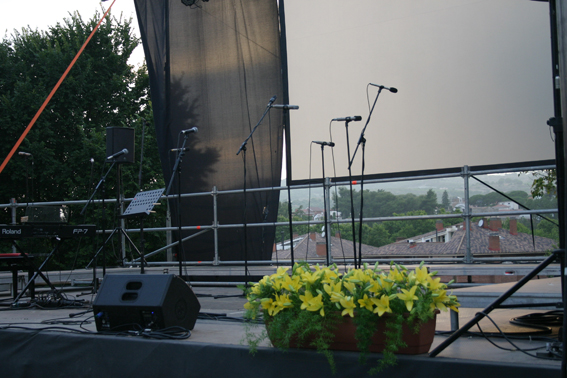 Concert Polif�nica Joia d'Alella al parc de Can Sors. 9 de juliol de 2011