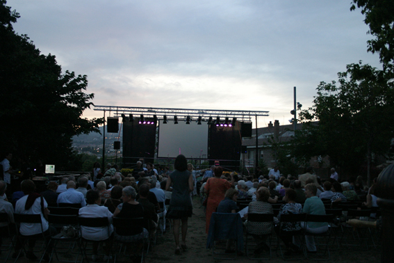 Concert Polif�nica Joia d'Alella al parc de Can Sors. 9 de juliol de 2011
