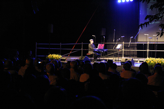 Concert Polif�nica Joia d'Alella al parc de Can Sors. 9 de juliol de 2011