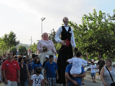 Cercavila amb la colla de Gegants, Capgrossos, Grallers i Timbalers d'Alella