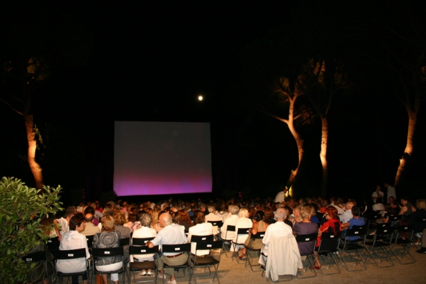 Projecci� de 'La Traviata' al Parc de les Est�tues de Cal Marqu�s
