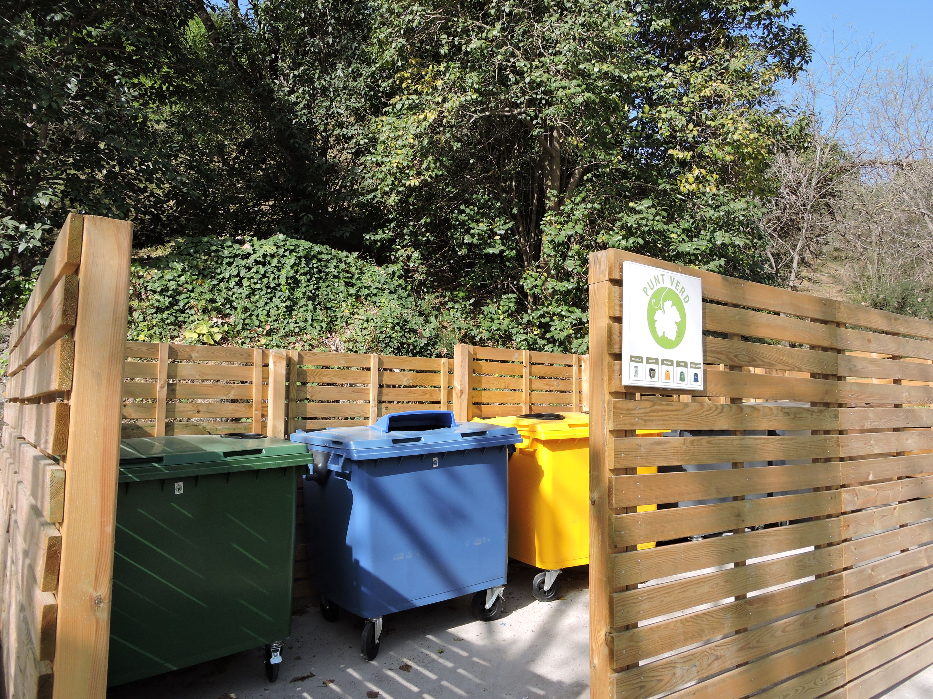 Canvi d'empresa i millores al servei de recollida de residus