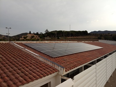 Visita guiada a les instal·lacions fotovoltaiques de l'Escola Fabra
