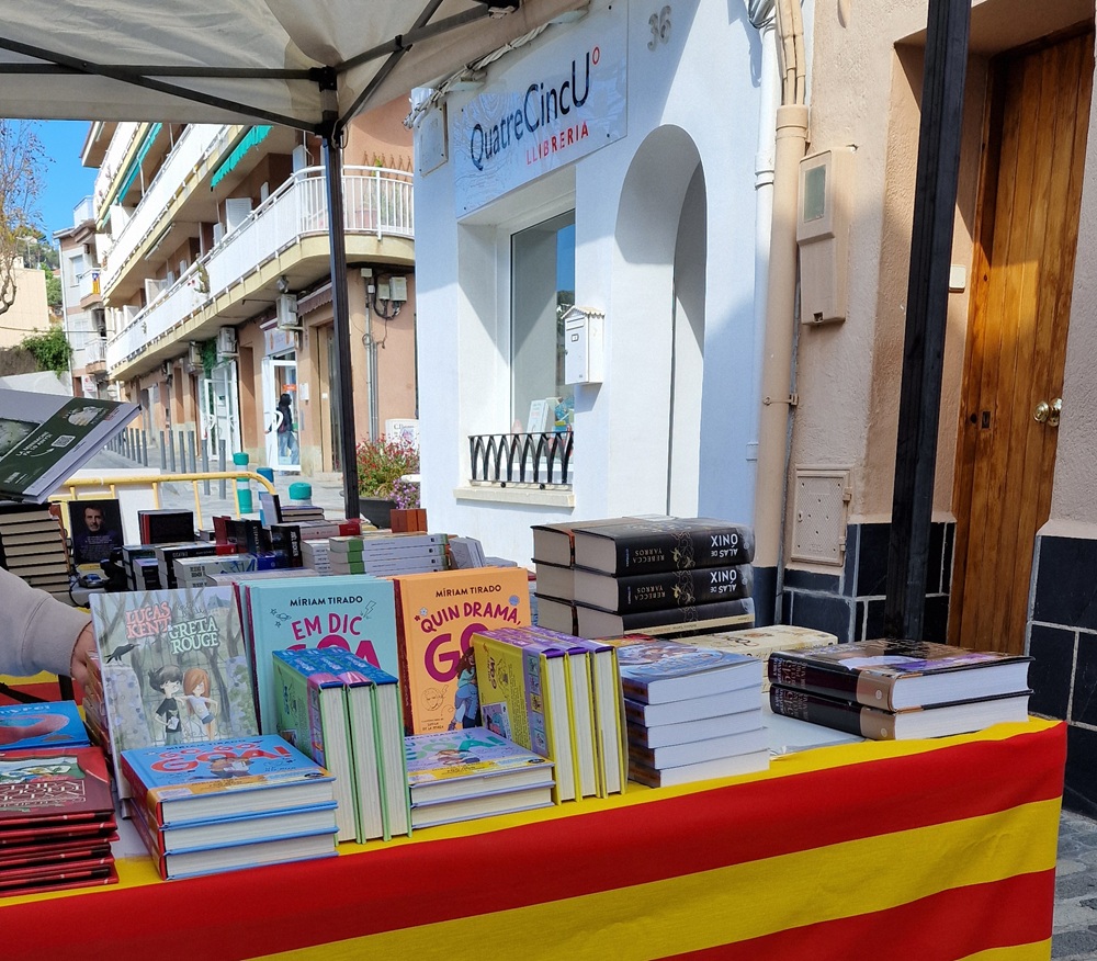 Obert el termini per sol·licitar la instal·lació de parades de Sant Jordi